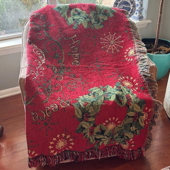 Christmas Throw Wreaths Of The Season Holiday Tapestry Blanket 51” X 68” - Picture 15 of 16